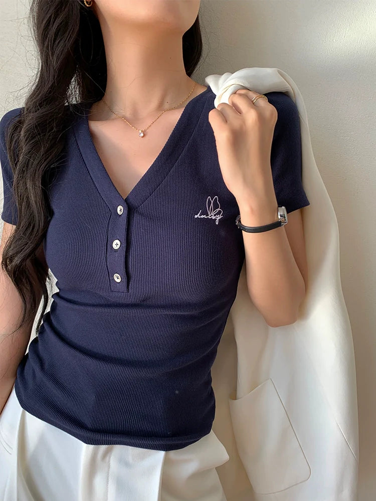 スリムフィットVネックリブTシャツ